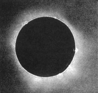 Калининград - Берковский сделал первую фотографию полного солнечного затмения 28 июля 1851 года используя технологию дагеротипии на Королевской обсерватории в Кёнигсберге, Пруссия (сейчас это Калининград в России). Берковский был местным дагеротипистом и наблюдателем в
