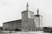 Калининград - Калининград (до 1946 г. Кёнигсберг). Акционерная пивоварня Sch?nbusch (Прекрасный куст)