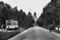 Калининград - Калининград (до 1946 г. Кёнигсберг). Трамвай №7 на аллее Герцога Альбрехта