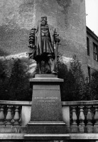 Калининград - Кёнигсберг. Памятник Альбрехту у Королевского Замка.