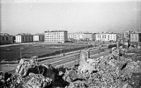Калининград - Развалины западного крыла Королевского замка и новая застройка на Ленинском проспекте