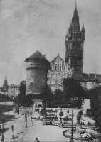 Калининград - Замок. Башня Данцкер и Замковая башня с часами.