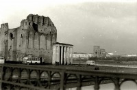 Калининград - Вид с Медового моста на руины Кафедрального собора и Королевского замка.