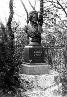 Калининград - Koenigsberg. Denkmal Friedrich Wilchelm Bessel.