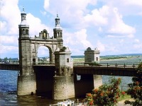 Советск - Советск (Калининградская область). Вид на южный портал  моста Королевы Луизы с западной стороны.