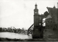 Советск - Тильзит. Взорванный 22 октября 1944 года инженерными частями Вермахта мост Королевы Луизы.