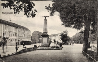 Гусев - Gumbinnen. Promenade mit Krieger-Denkmal.