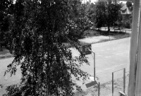 Озерск - Озёрск. Вид из окна школы на спортивную площадку и ул. Дзержинского.