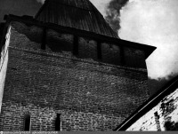Боровск - Боровский Пафнутьев монастырь.  Фрагмент Входной башни 1960—1965,