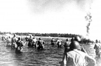 Ленинградская область - Морская пехота штурмует один из островов Ладожского озера