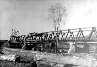 Междуреченск - Строительство капитального автомобильного моста через реку Томь в п.Чеболсу, сдан в 1952г.