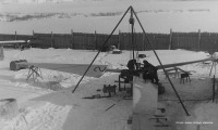 Истра - НИЛ - 1. Монтаж ветроагрегата. 1953 год. Автор снимка Алимпиев Владимир Александрович.