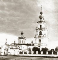 Кострома - Богоявленский собор кремля c четырёхярусной колокольней.