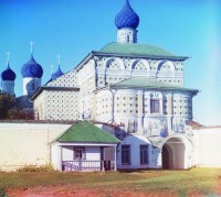 Макарьев - [1910]. Вход в Никольскую церковь.Макарьев